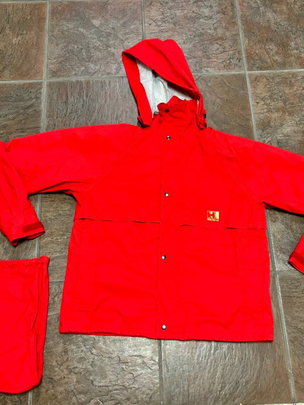 ~~Helly Hansen Jacket Unisex M Red Packable Hooded Full Zip Rain Coat